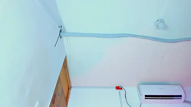 Emily_Coper18's cam snapshot