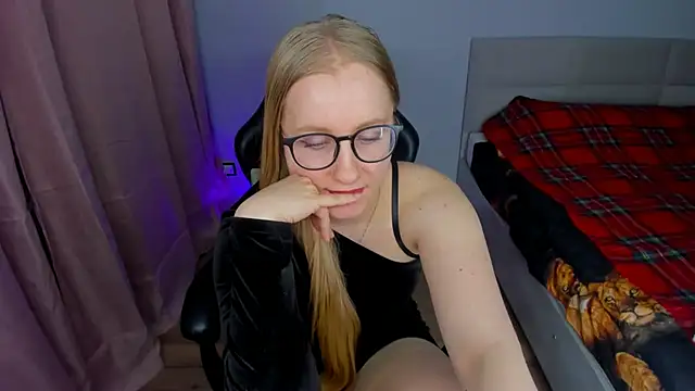 MilanaJune's cam snapshot