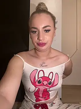 RuxyCatrina's cam snapshot