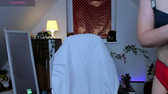 naughtymilane's cam snapshot