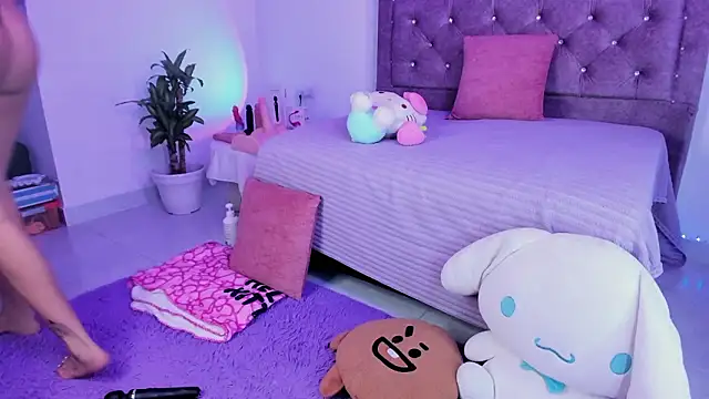 aline_ackerman's cam snapshot