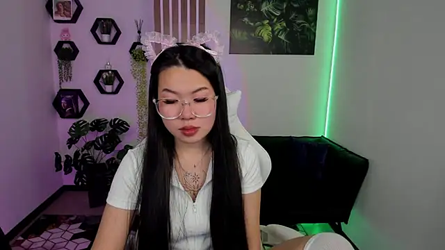 LunaPurrr's cam snapshot