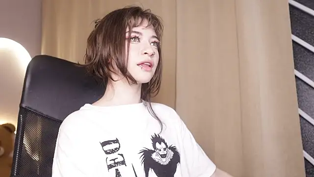 Miyuki_wolf live sex cam