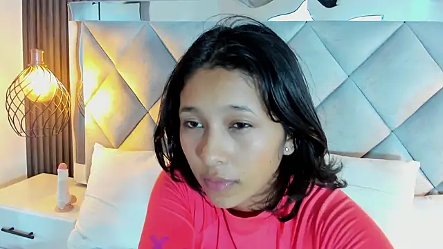 Real_virgin_Pussy's cam snapshot