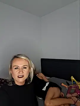 Gabriella_20's cam snapshot