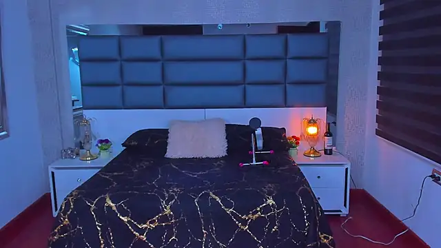 Nohemi_louse's cam snapshot