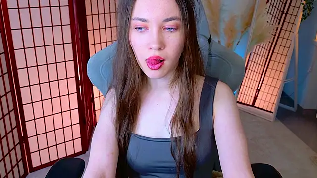 SilentLily's cam snapshot