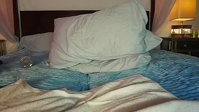 Katyerave live sex cam