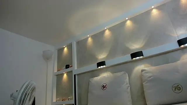 isaa_stone's cam snapshot