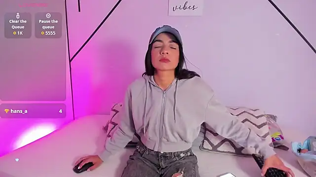 MiahCornell_'s cam snapshot