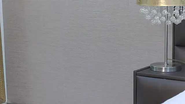 FoxyJoy's cam snapshot