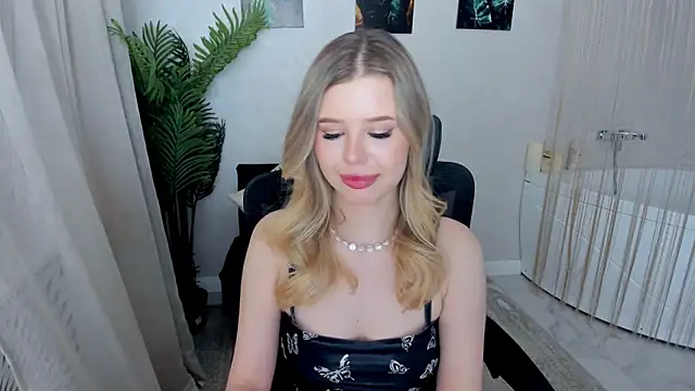 FollowLovee live sex cam