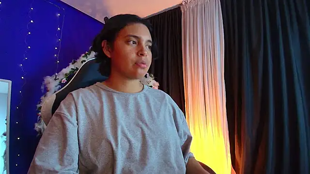 Emmapark_'s cam snapshot