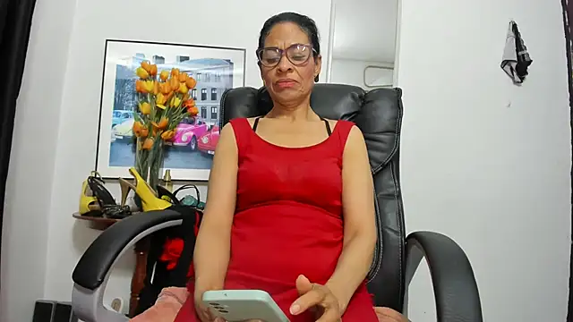 Aries_Mature live sex cam