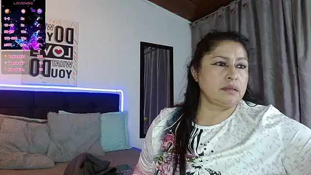 Keyla01_'s cam snapshot