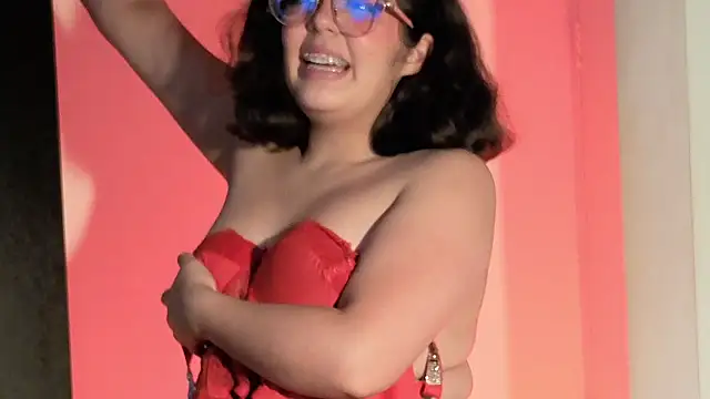 Paola_Lyon_'s cam snapshot