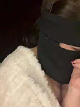 RooVaaN-Xx live sex cam