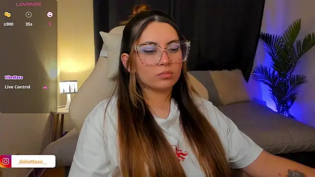 dakottaa_ live sex cam