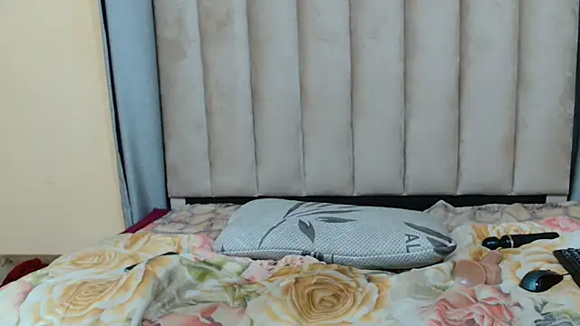 SexyAssQueenX's cam snapshot