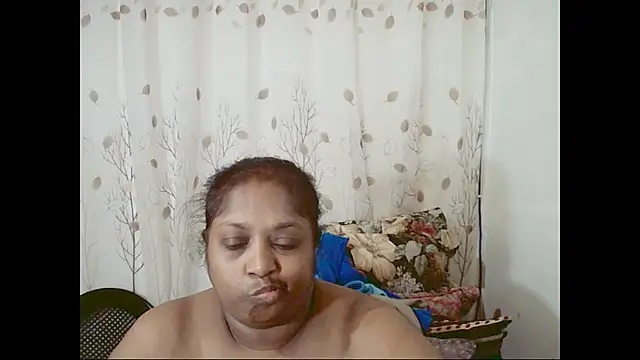 Indiantasha's cam snapshot