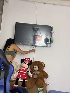 Milleradhara24 live sex cam