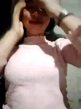 TRIEUTRIEU20's cam snapshot