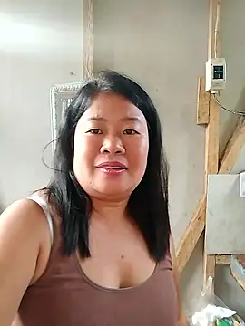 Lovelywoman43's cam snapshot