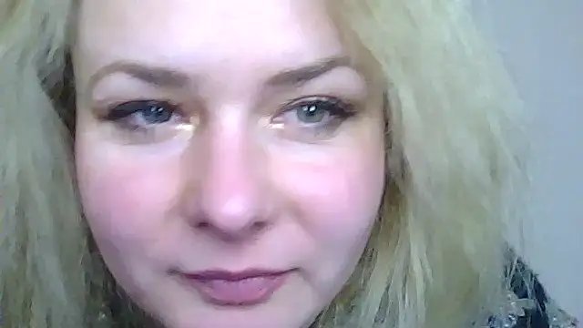 HollyxPretty's cam snapshot