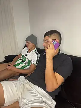 mirallesandbig live sex cam