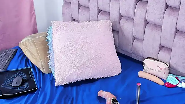 Alexa-Hunter's cam snapshot