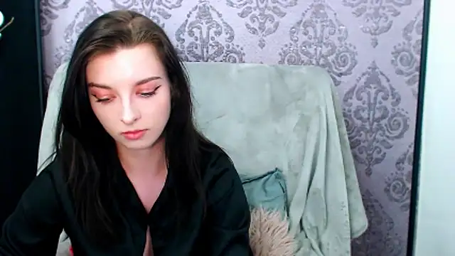 DominantLuna's cam snapshot