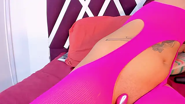 lara_murphy's cam snapshot