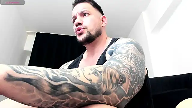 musclemonster31 live sex cam