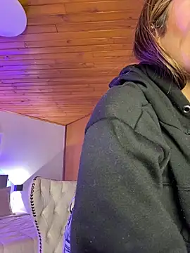 Isabella18_pink's cam snapshot