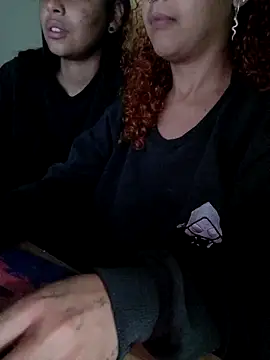 PiscianaLesbic4's cam snapshot