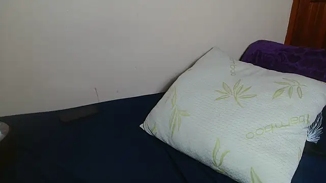 __JuicyAss_'s cam snapshot