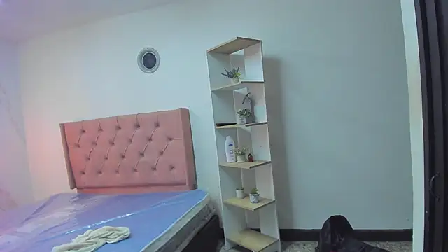 CHARLOTTEDOL's cam snapshot