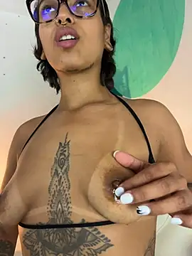 LollaByer live sex cam