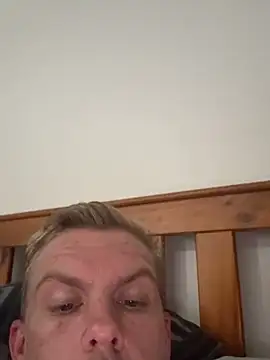 aus_guy93's cam snapshot