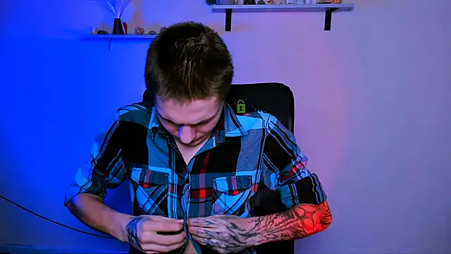 thomas_crow_'s cam snapshot