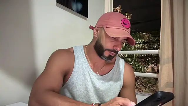 romeolovedark live sex cam