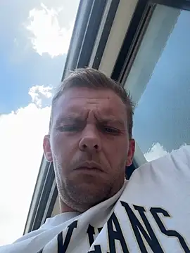 aus_guy93's cam snapshot