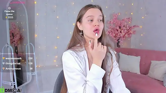 Renesmy_Black's cam snapshot