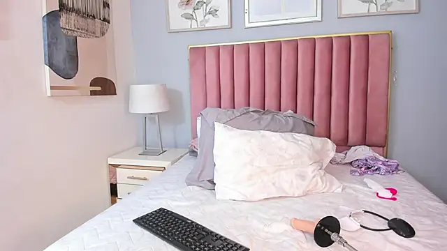 LiaRouse_1's cam snapshot