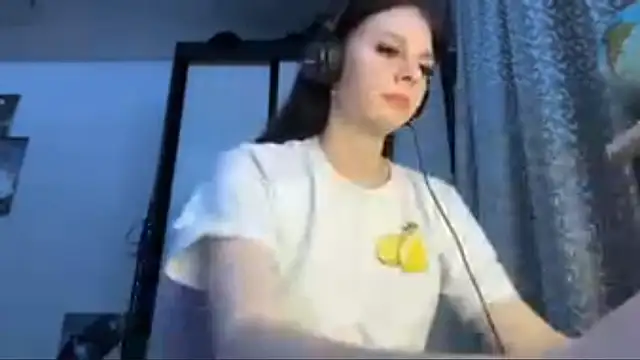 AnGallo's cam snapshot