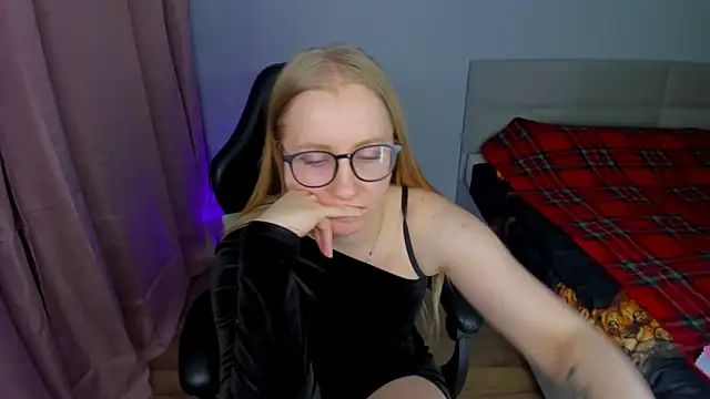 MilanaJune's cam snapshot