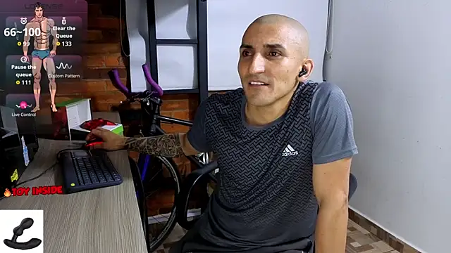 Marck_Muscle's cam snapshot