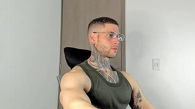 _jamesleandros1's cam snapshot