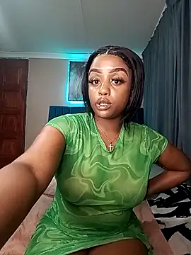 Queen-Chocolate live sex cam