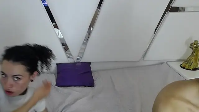 oblivionlove's cam snapshot